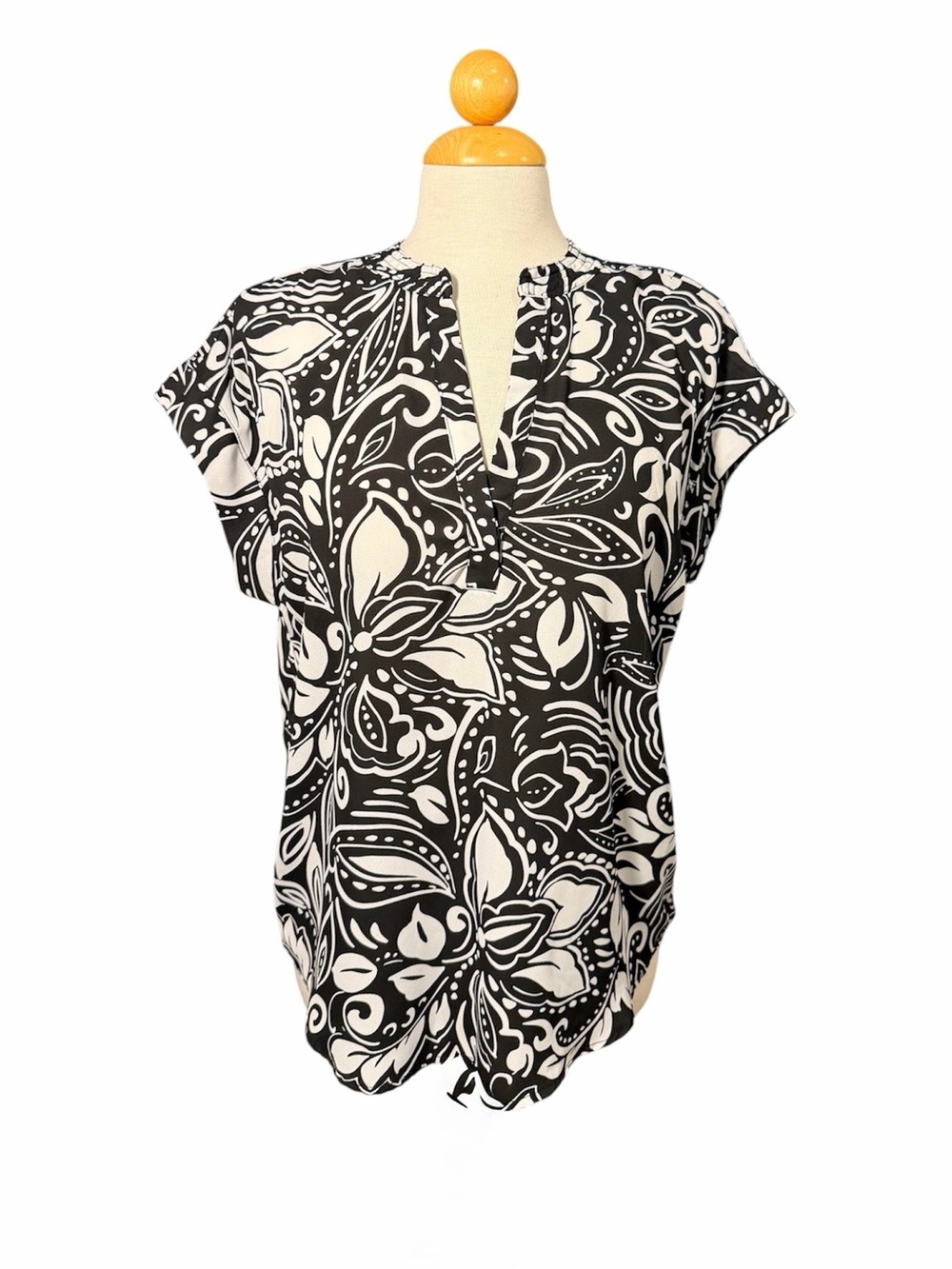 Cynthia Steffe Black and White Floral Split V-Neck Blouse